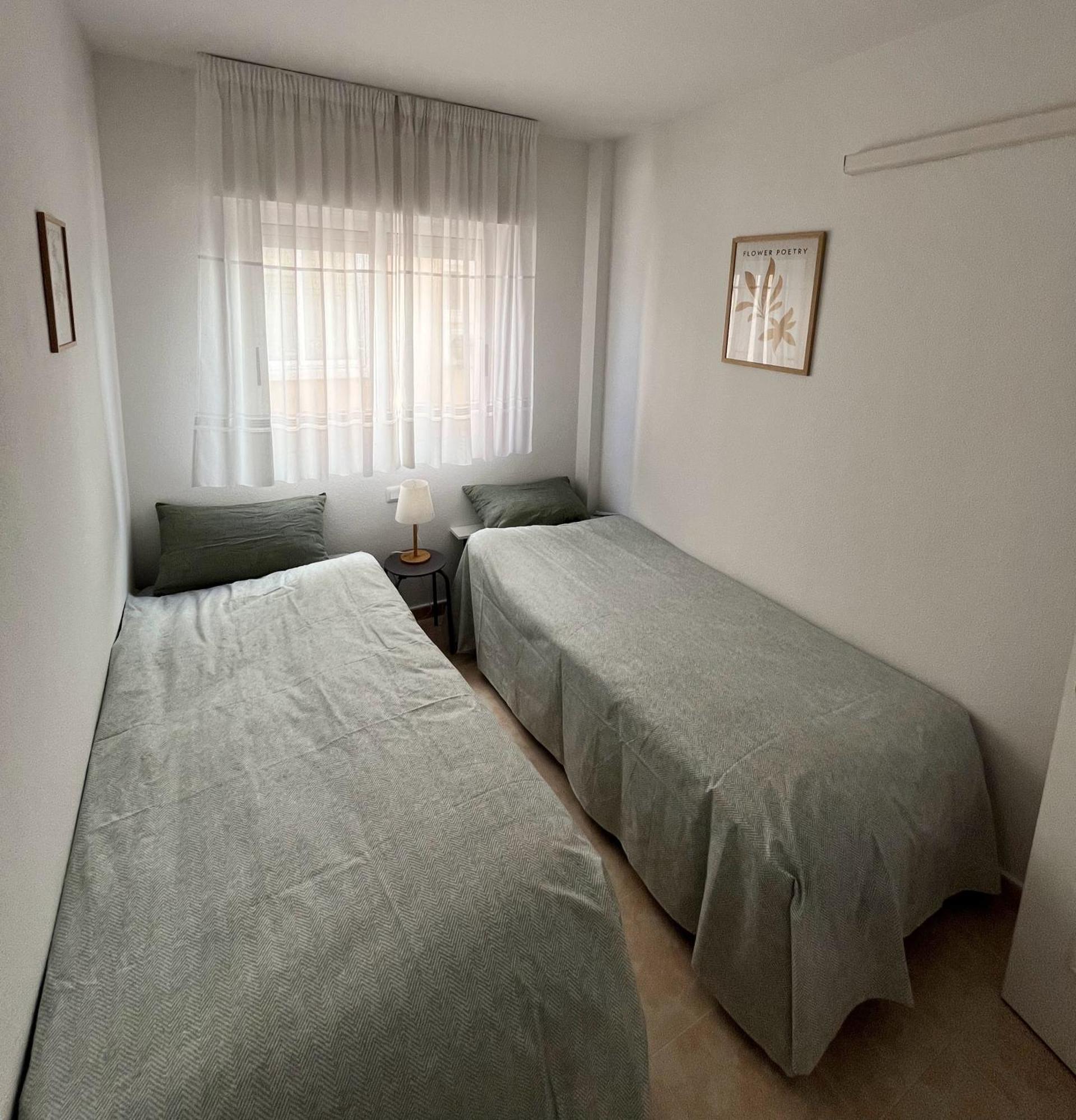Torrevieja 2 Bedrooms Appartment Exteriör bild